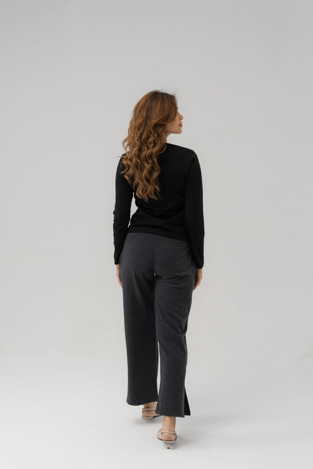 Classic Black T-shirt - women's clothing Pakistan